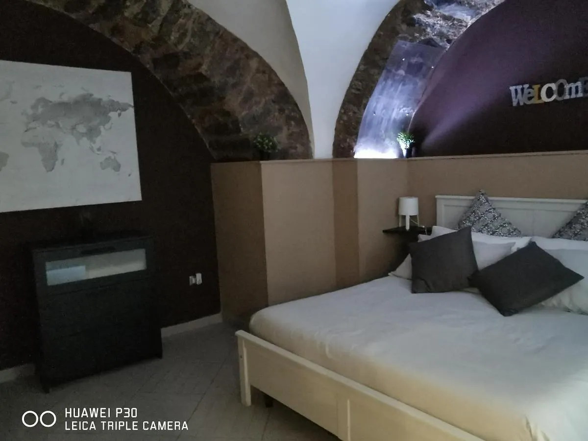 Appartamento Casine Cerami Aeroporto di Catania Fontana Rossa 0*,  Italia